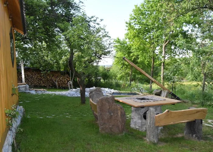 Camping Apidomek Medovy Raj Vilemov (Havlickuv Brod)